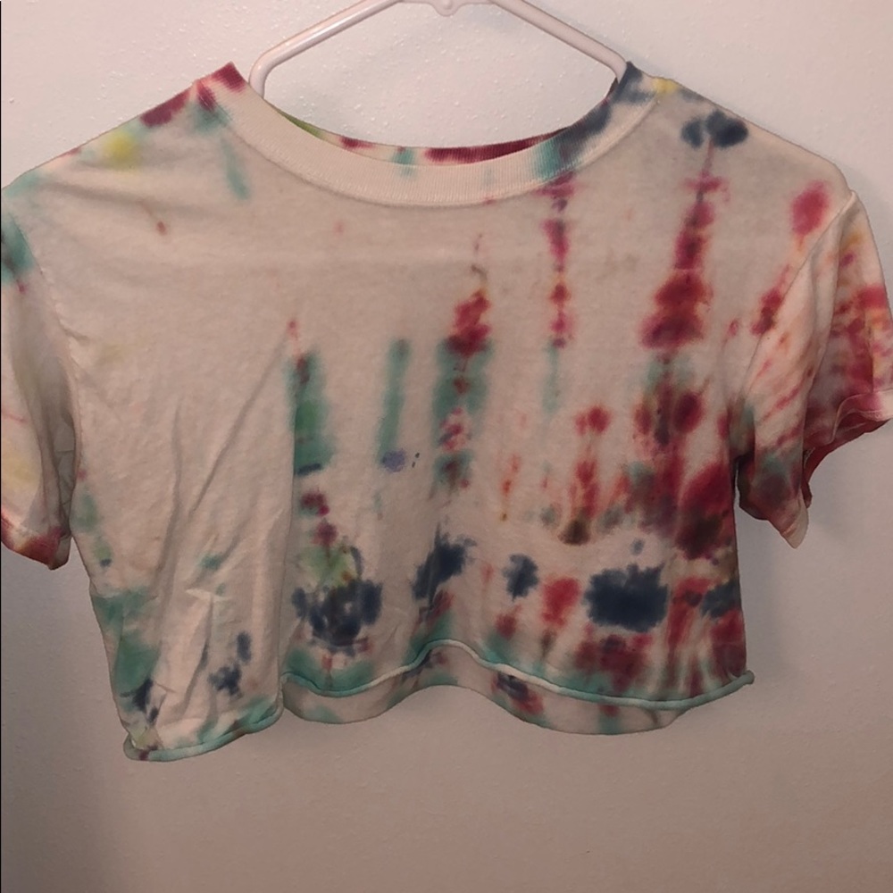 tie-dye cropped t-shirt